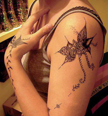 http://www.rue-du-bien-etre.com/img/cms/tatouage-henn%C3%A9-2.jpg